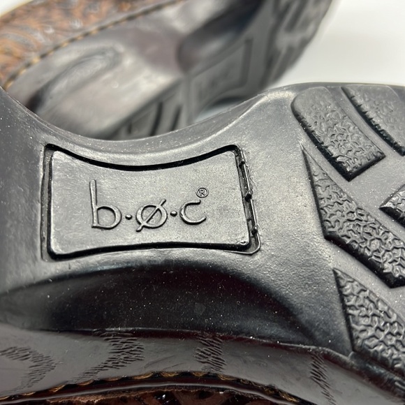 b.o.c Brown Leather  Floral Embossed Clogs size 6.5 - Picture 8 of 10